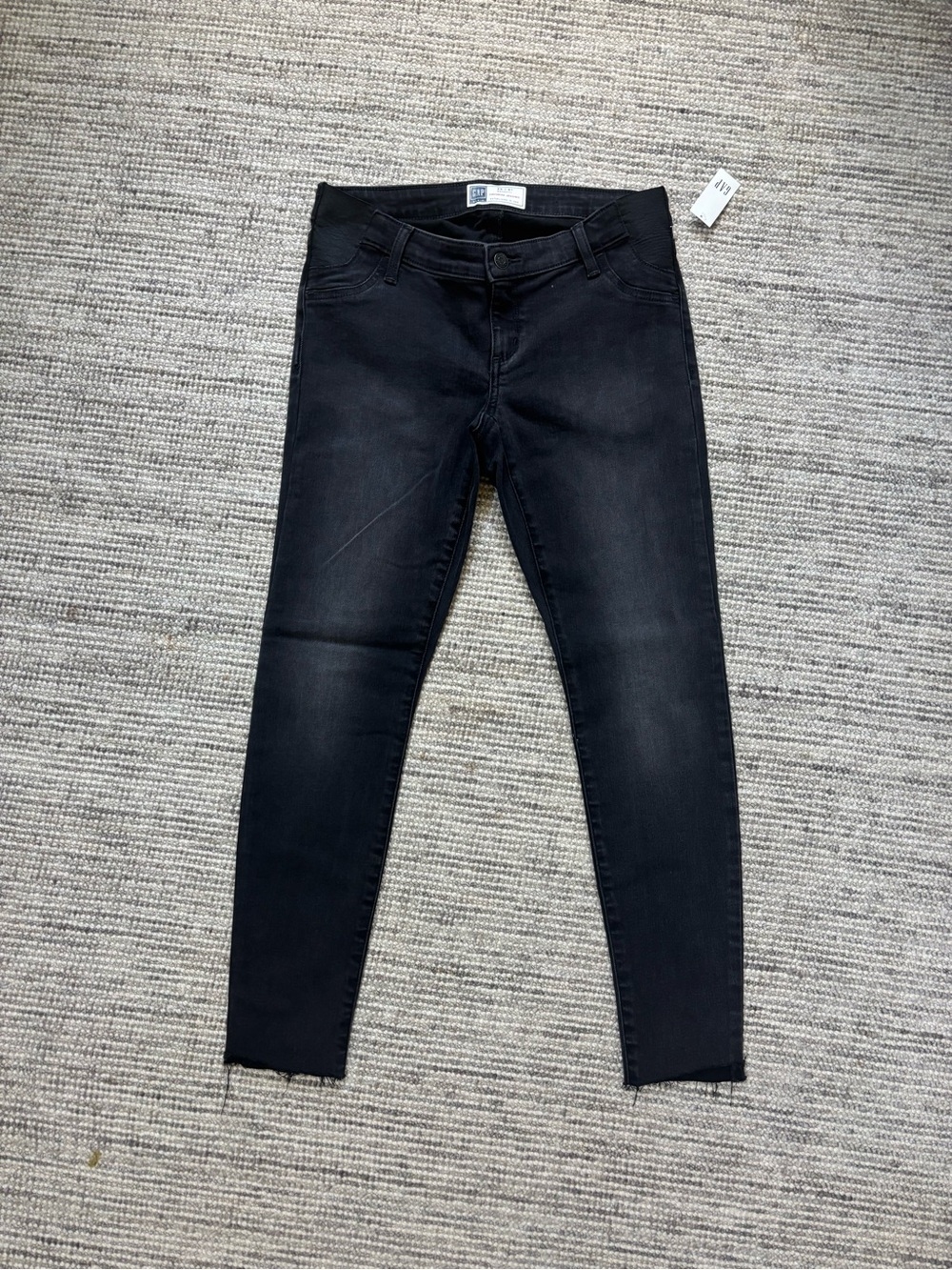 NEW Gap Maternity Black Women's Skinny Jeans/Jeggings - size 29/8